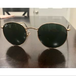 Round metal Ray-Ban sunglasses